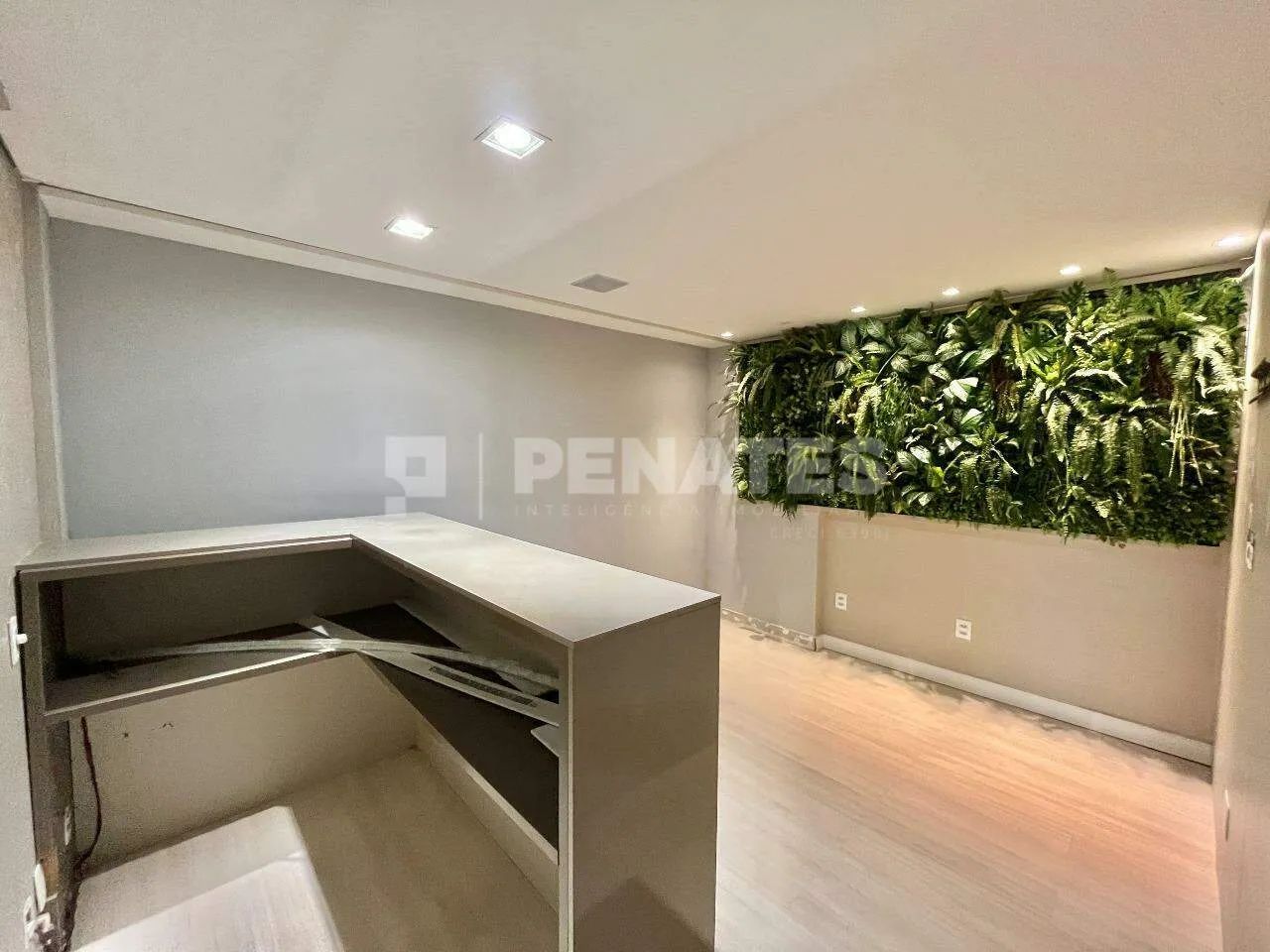 Sala Comercial com projetados no CTC para locação com 34,40m2