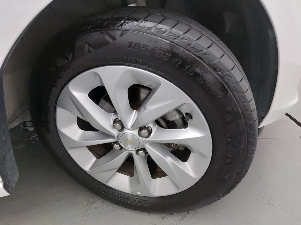 Chevrolet Onix Hatch 1.0 12V Flex Mec. 4P, foto 13 de 18