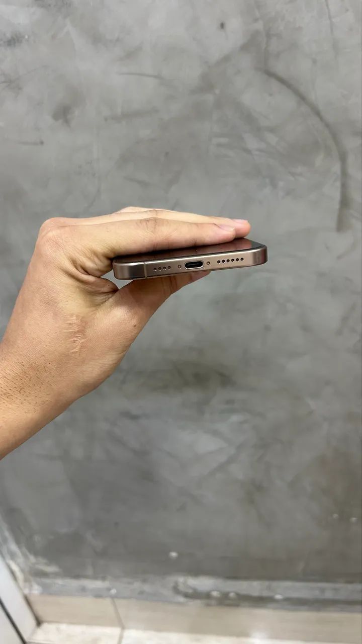 IPHONE 16 pro max  - Foto 5