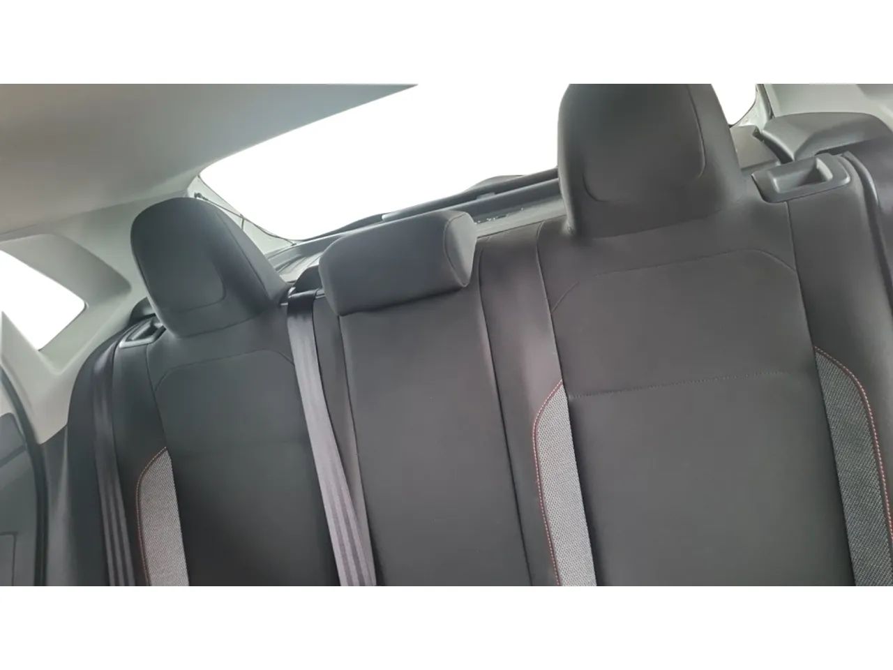 Volkswagen Polo Track 1.0 Flex 12V 5p, foto 12 de 17