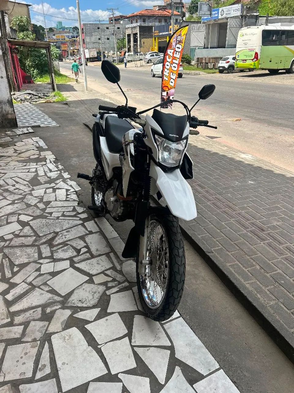 Bros 160