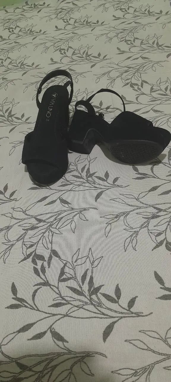 Sandália Preta N 34 Via Uno - Foto 2