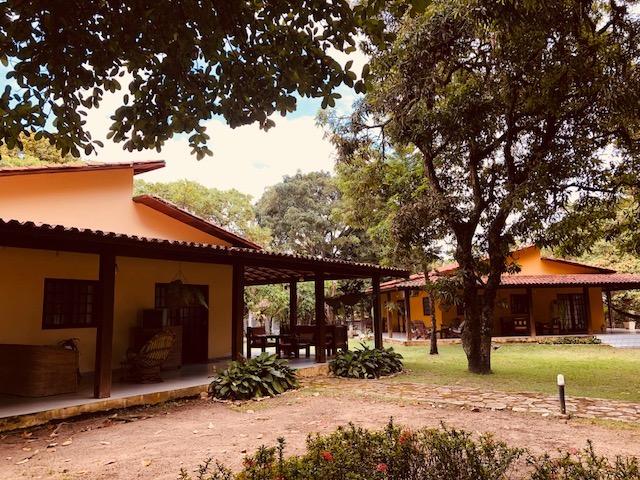 Chácara toda montada com 2 casas, ideal para retiros, clínicas de recuperação, eventos