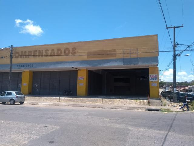 Alugo 3 galpões cada um com 12 x50 com pé direito de 8 metros. Prédio comercial - Foto 3