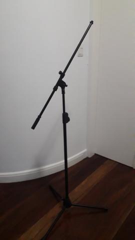 Pedestal para microfone novo