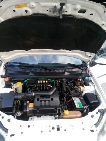 Siena 1.4 GNV De Fábrica Completo Rodas Pneus Novos! Troco Financio - Foto 7