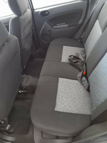 Ford Fiesta Sedan - Foto 4