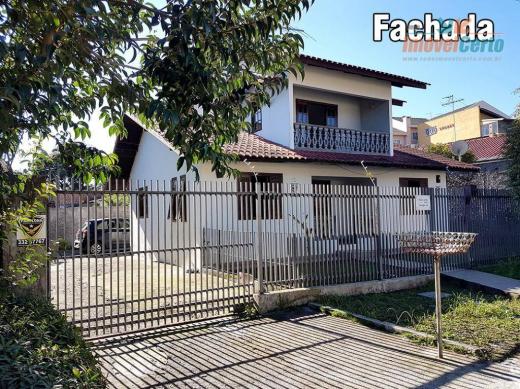Sobrado com terreno - Próximo Av. das Torres