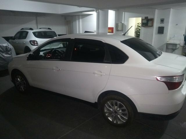 Gran Siena muito novo