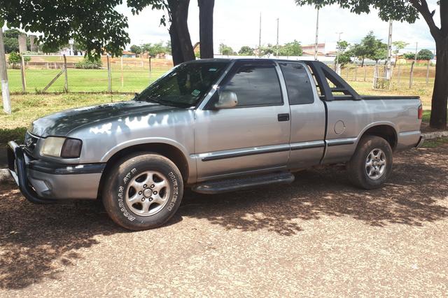 Chevrolet S-10 cabine estendida.