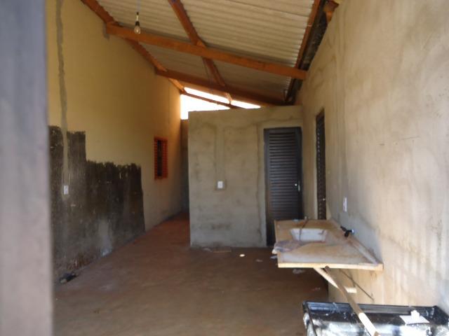 Ponto Comercial de esquina c/ casa de 04 cômodos+áreas (quitada) - Foto 3
