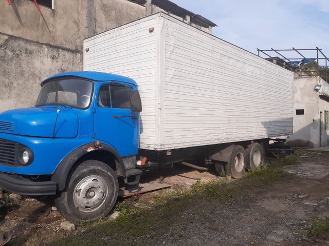 MB BAÚ CHAPEADO TRUCK ANDANDO MUITO