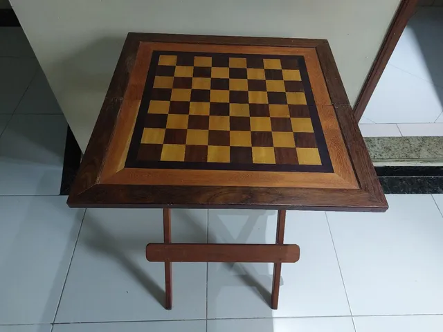 Mesa de xadrez em madeira. Craflair Alcabideche • OLX Portugal