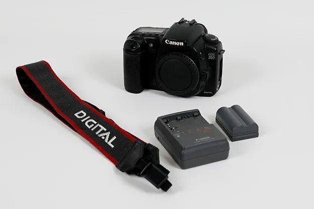 Canon Eos 20D - Corpo e acessórios, excelente estado