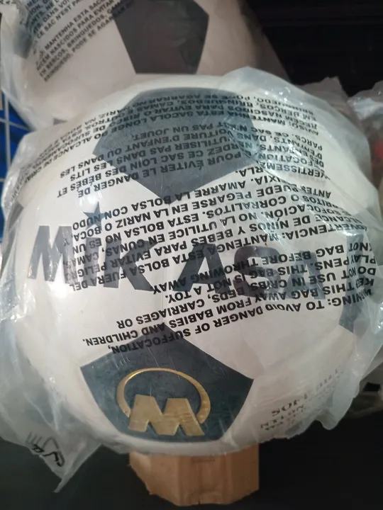 Bola de futvolei, altinha e futmesa 