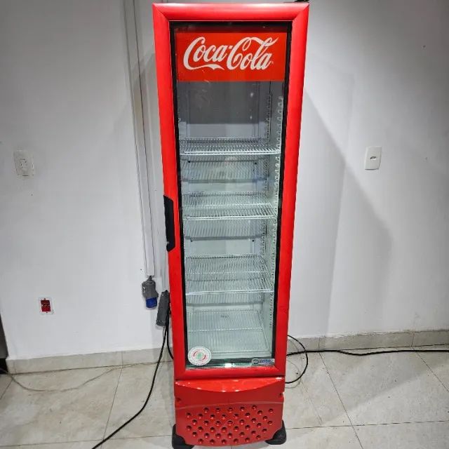 Geladeira Slim Expositora 230Litros Preto VR08 Imbera Usada (Estudo Troca)