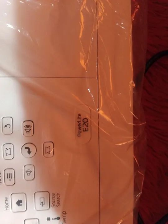 Vendo Dois projetor epson s18+ e um s20 powerlite - Foto 5