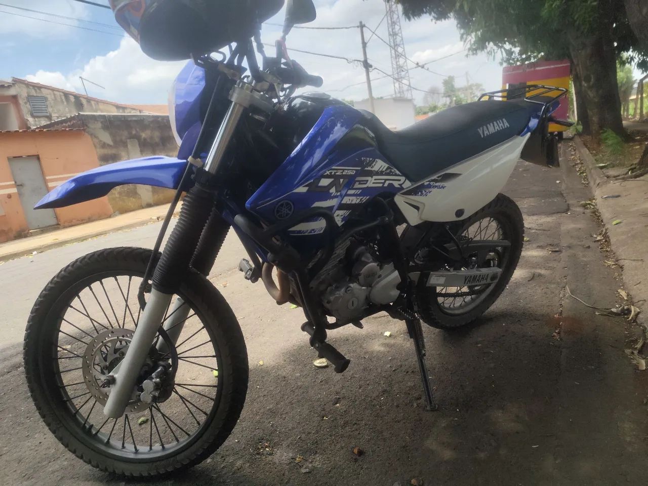 XTZ LANDER 2015 - Foto 3