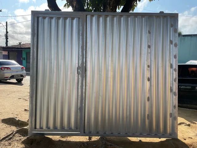Sliding gate with pedestrian door64363474339459120
