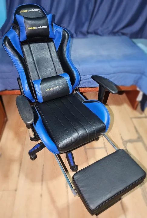 Cadeira Gamer Rivatti Reclinável com Apoio para Pés e Almofadas Couro Preto/Azul - Foto 2