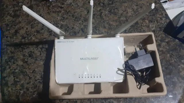 Roteador Multlaser   NOVO .300KBPS   3 ANTENAS 