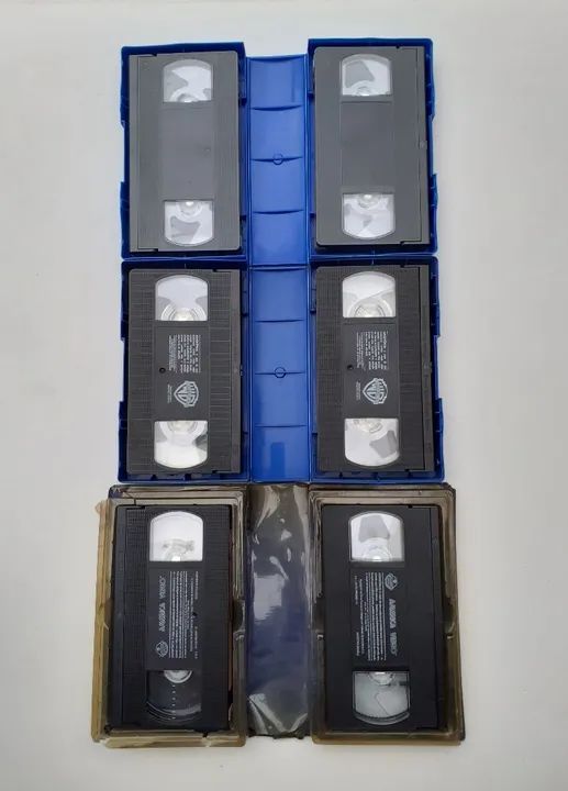 VHSs, fenda no tempo, o iluminado, espera de um milagre 