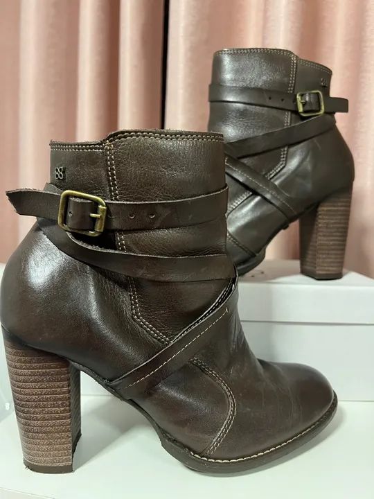Bota em couro  - Foto 3