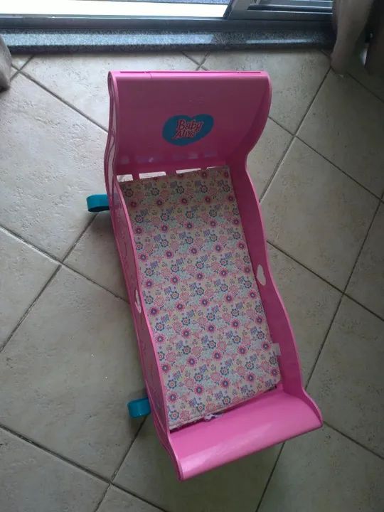 kit Baby Alive carrinho, bebê conforto e berço - Foto 4