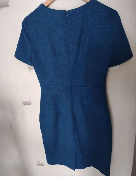 PRACTORY Vestido linho tam38 100,00<br>altura 1,02cm<br>busto 46cm<br>acinturado - Foto 4