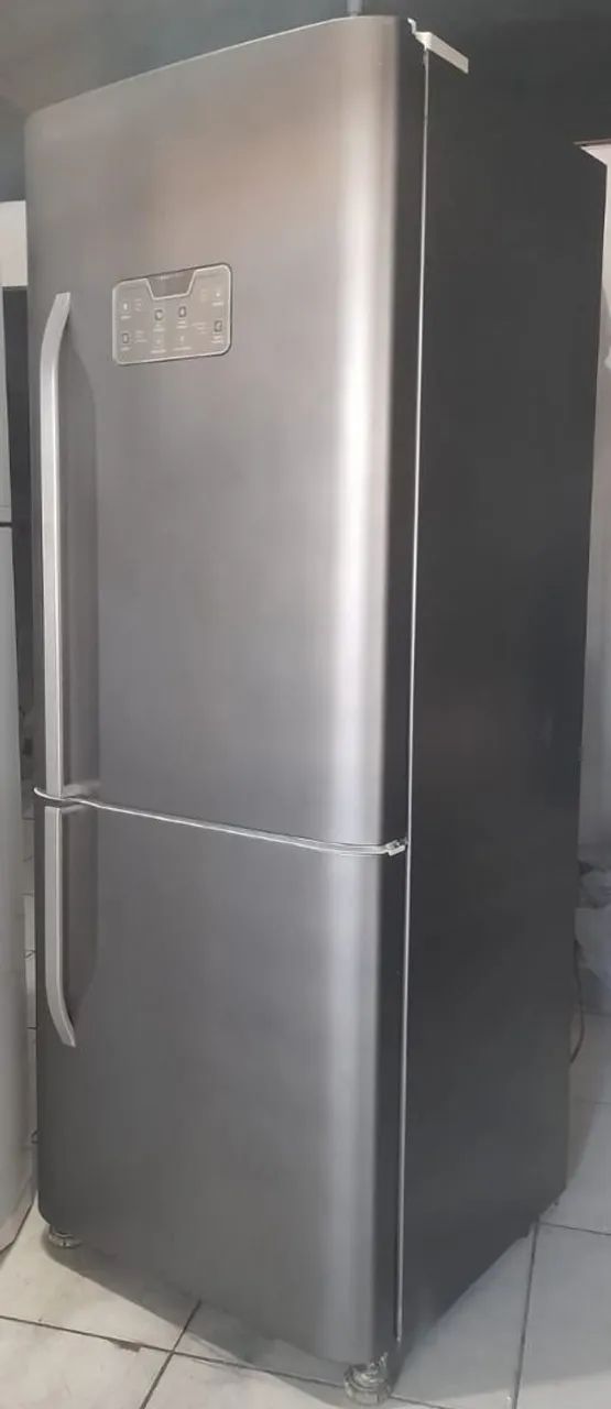 GELADEIRA ELECTROLUX INVERSE PAINEL DIGITAL 