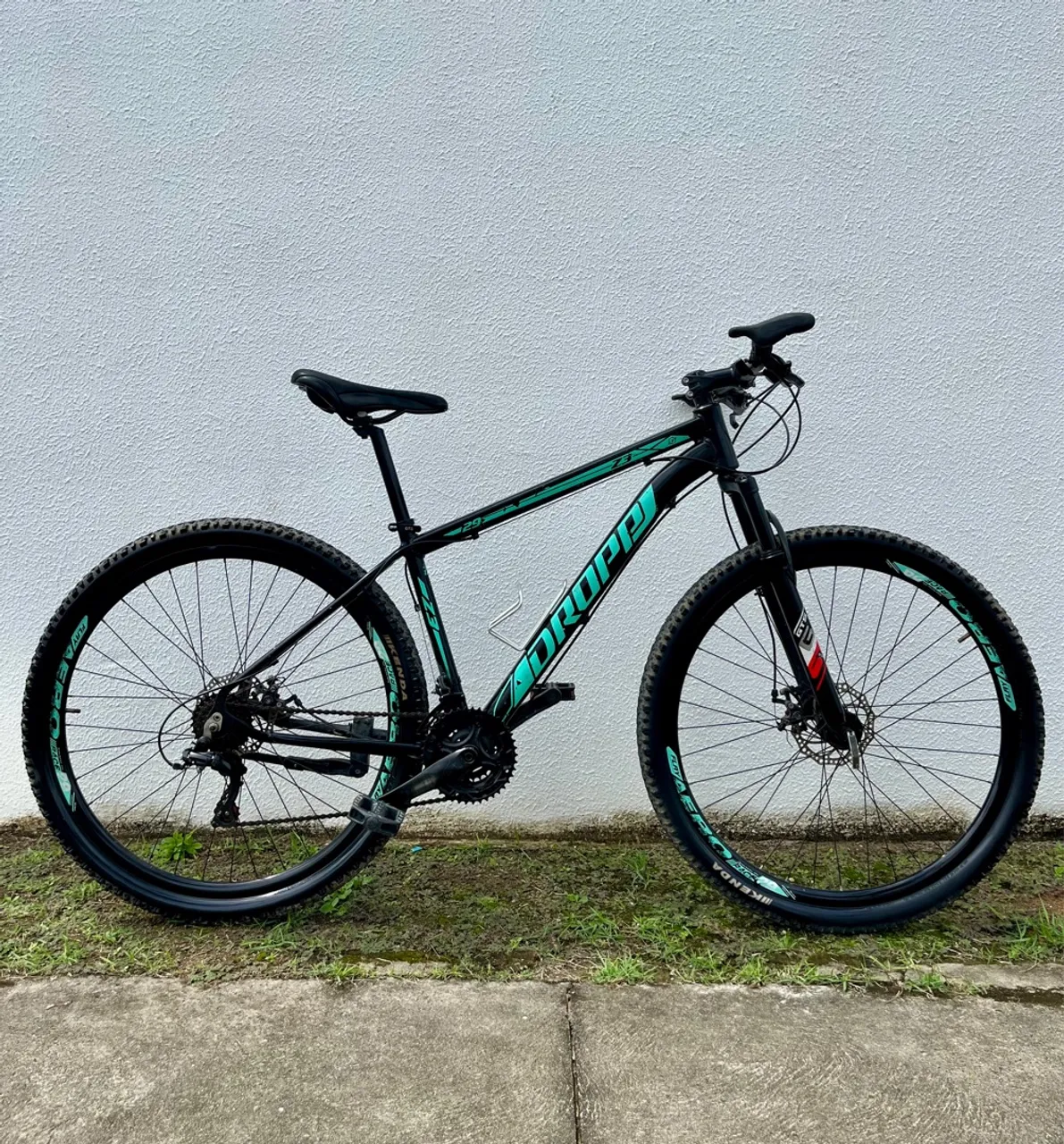 VENDO LINDA BIKE ARO 29 MUITO EXTRA ( VALOR NEGOCIÁVEL)