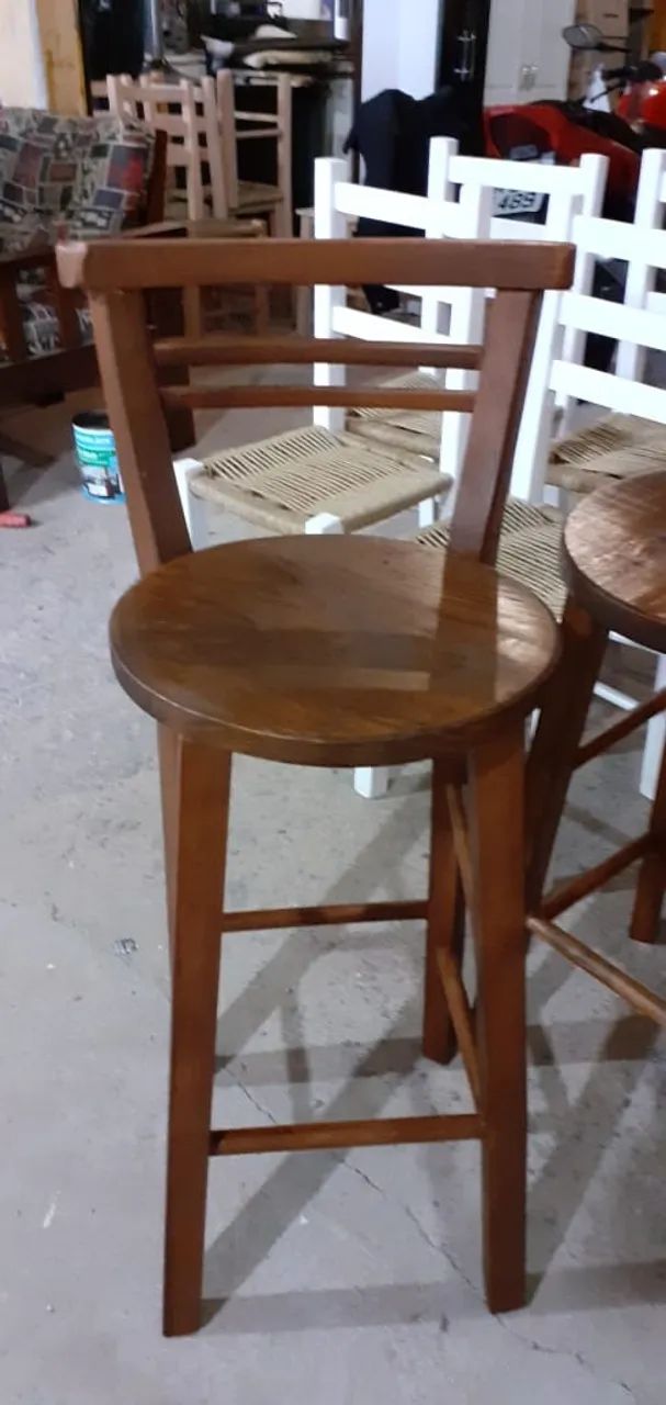 Banquetas redondas altas, 70cm de altura, madeira de eucalipto. - Foto 5
