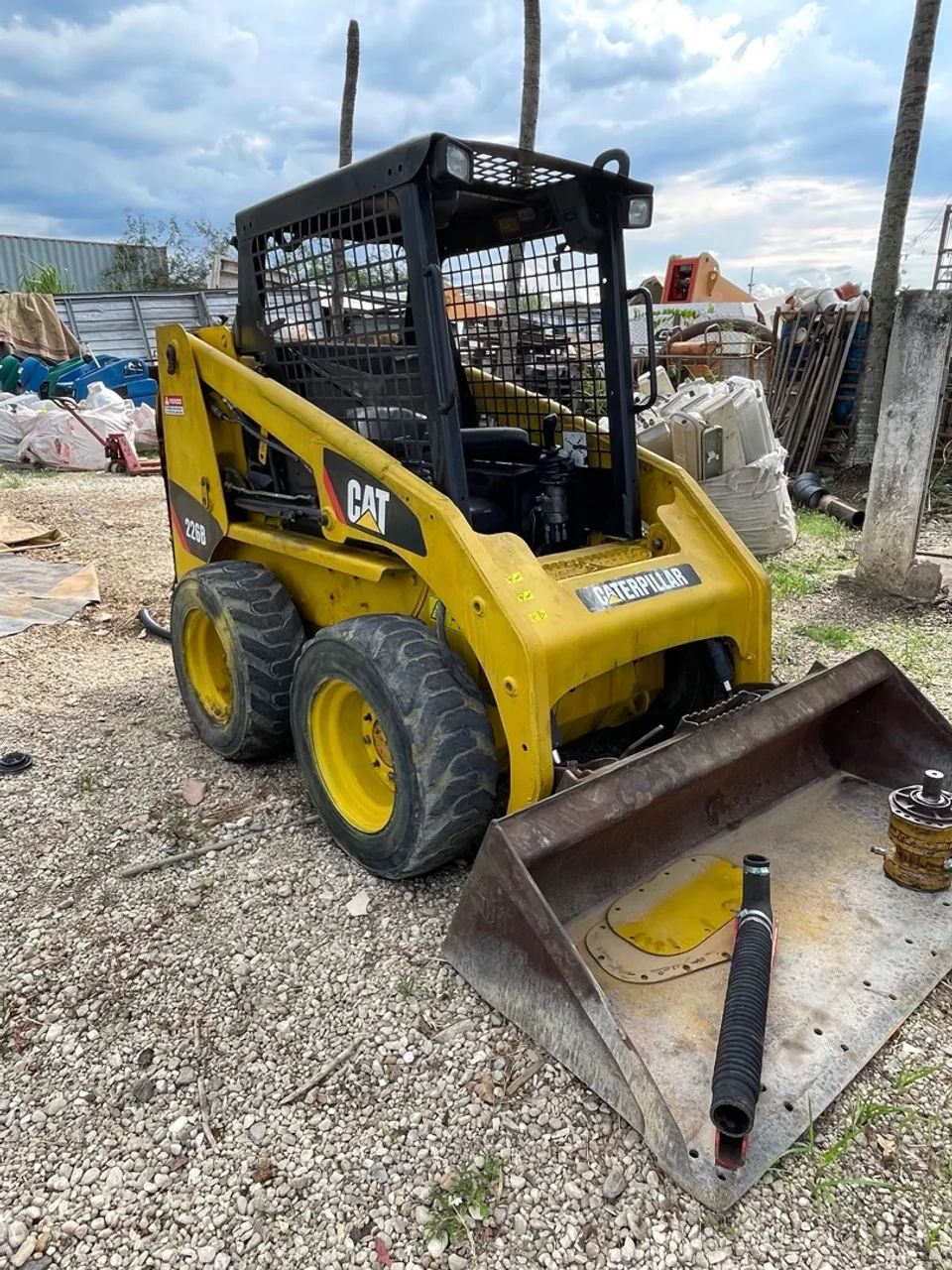 Mini carregadeira Caterpillar 226B - Foto 2