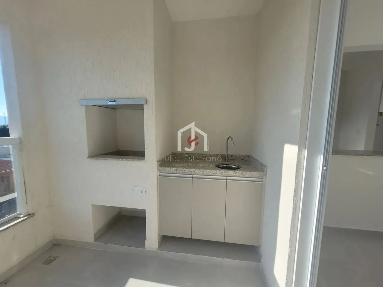 Apartamento com 2 dormitórios sendo 1 suíte no condomínio Edifício Lyon em Taubaté. - Foto 3