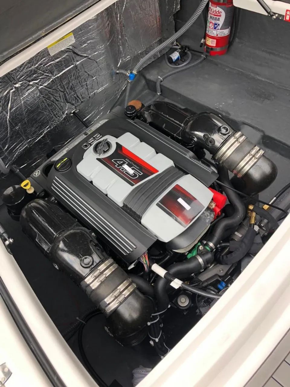 Focker 272 GTC ano 2020 com Mercruiser - Triton Phantom FS  - Foto 9