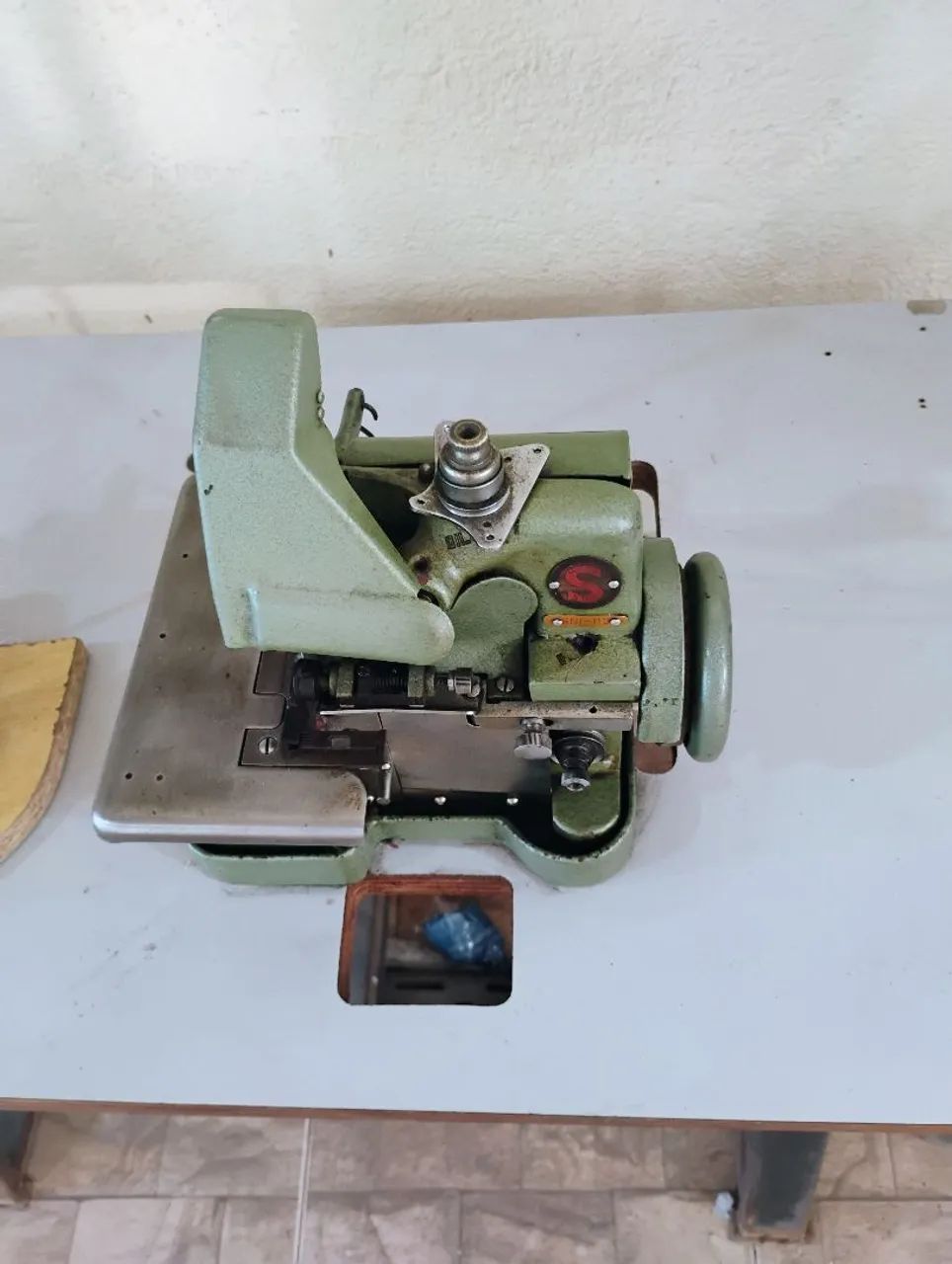 Overlock machine64315479193347120