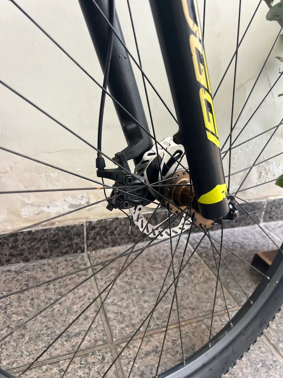 Vendo Bike OGGI MTB muito linda! 