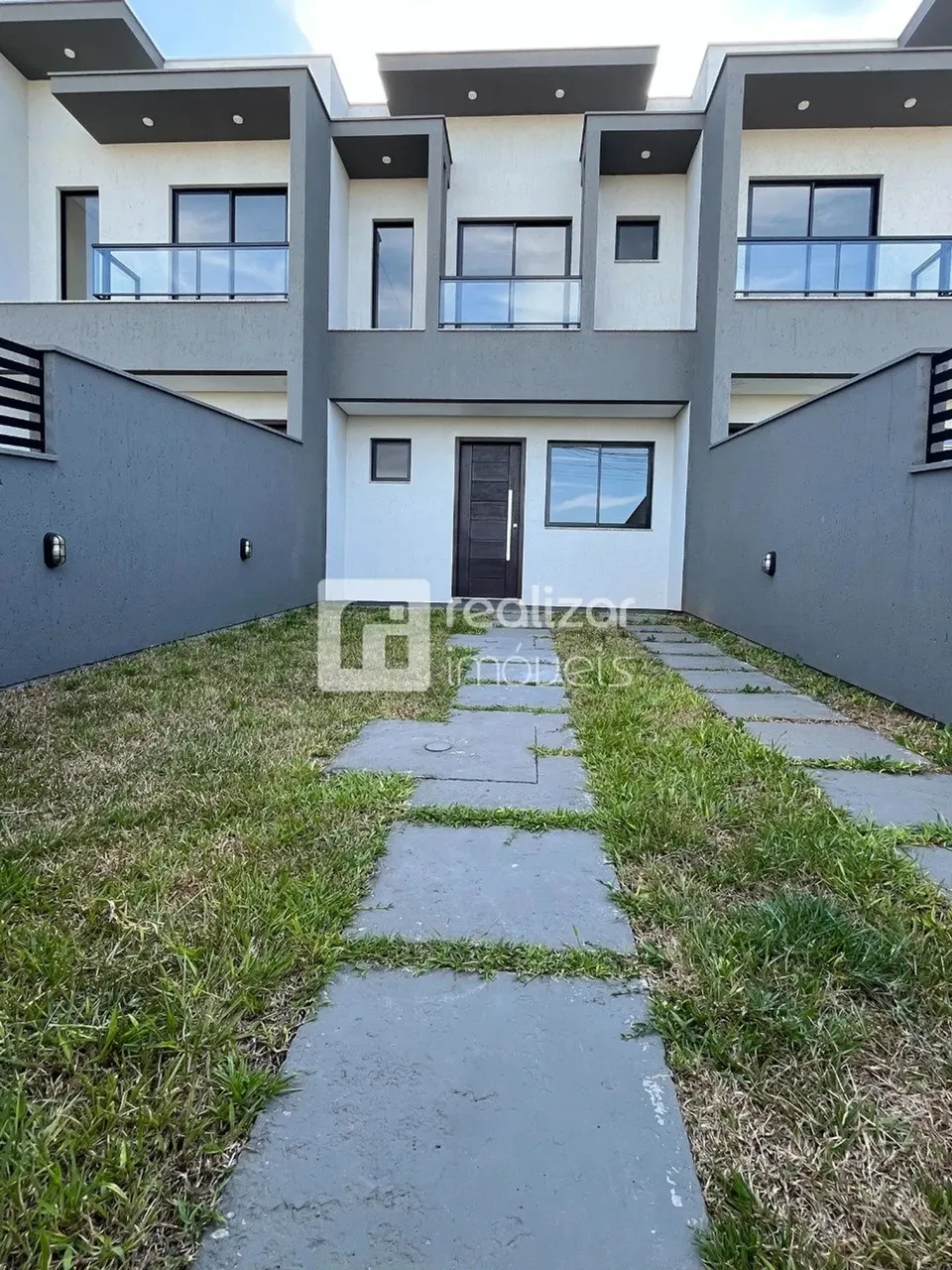 Casa 2 quartos, sendo 2 suites no bairro Campeche, em Florianopolis.
