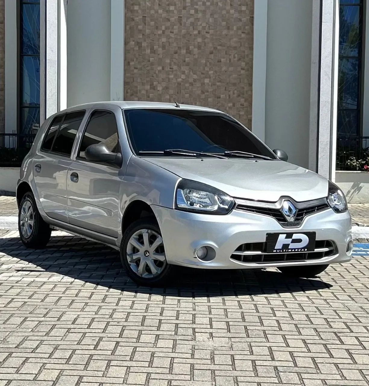 Renault Clio Expression Hi-flex 1.0 16V 5P 2015