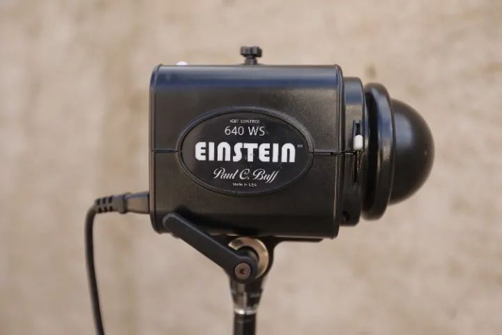 Einstein WS 640 - Paul C Buff - Tocha de Estúdio - Newborn - Foto 2