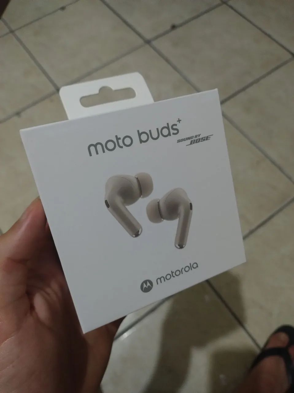 Fone de ouvido moto buds+ cinza - Foto 2