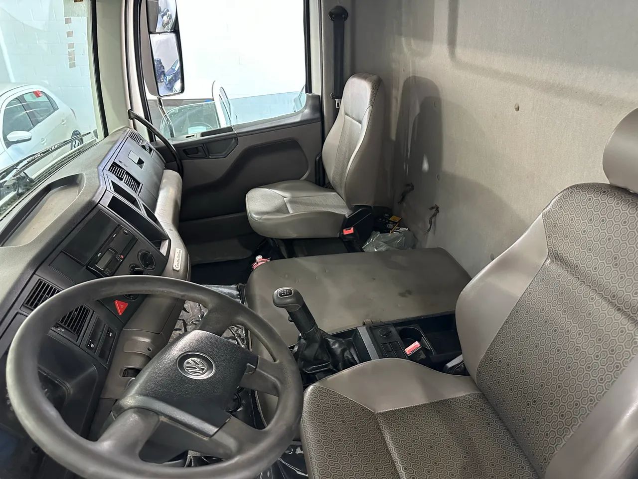 VOLKSWAGEN CONSTELLATION 24.280 6X2 - Foto 13