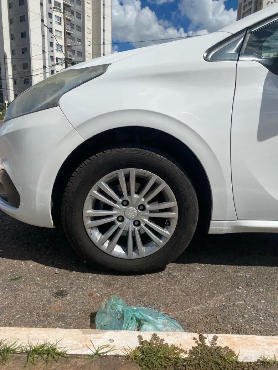 PEUGEOT 208 - 2016/17 - Foto 3