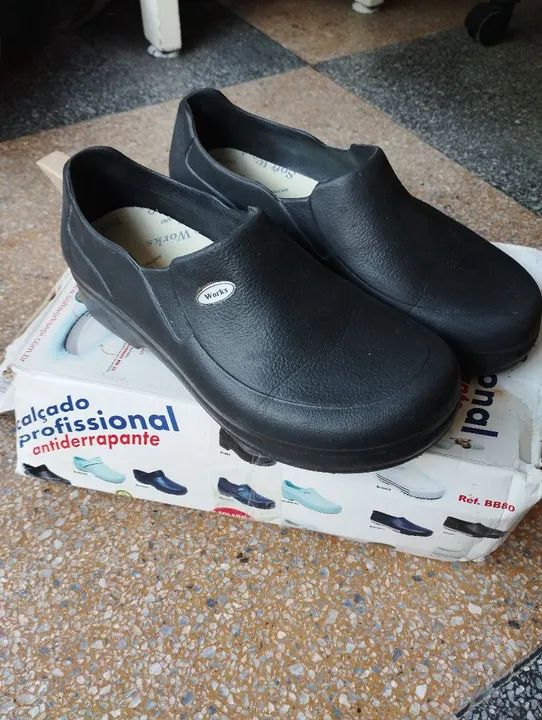 Vendo Calçado profissional n°37 - antiderrapante 