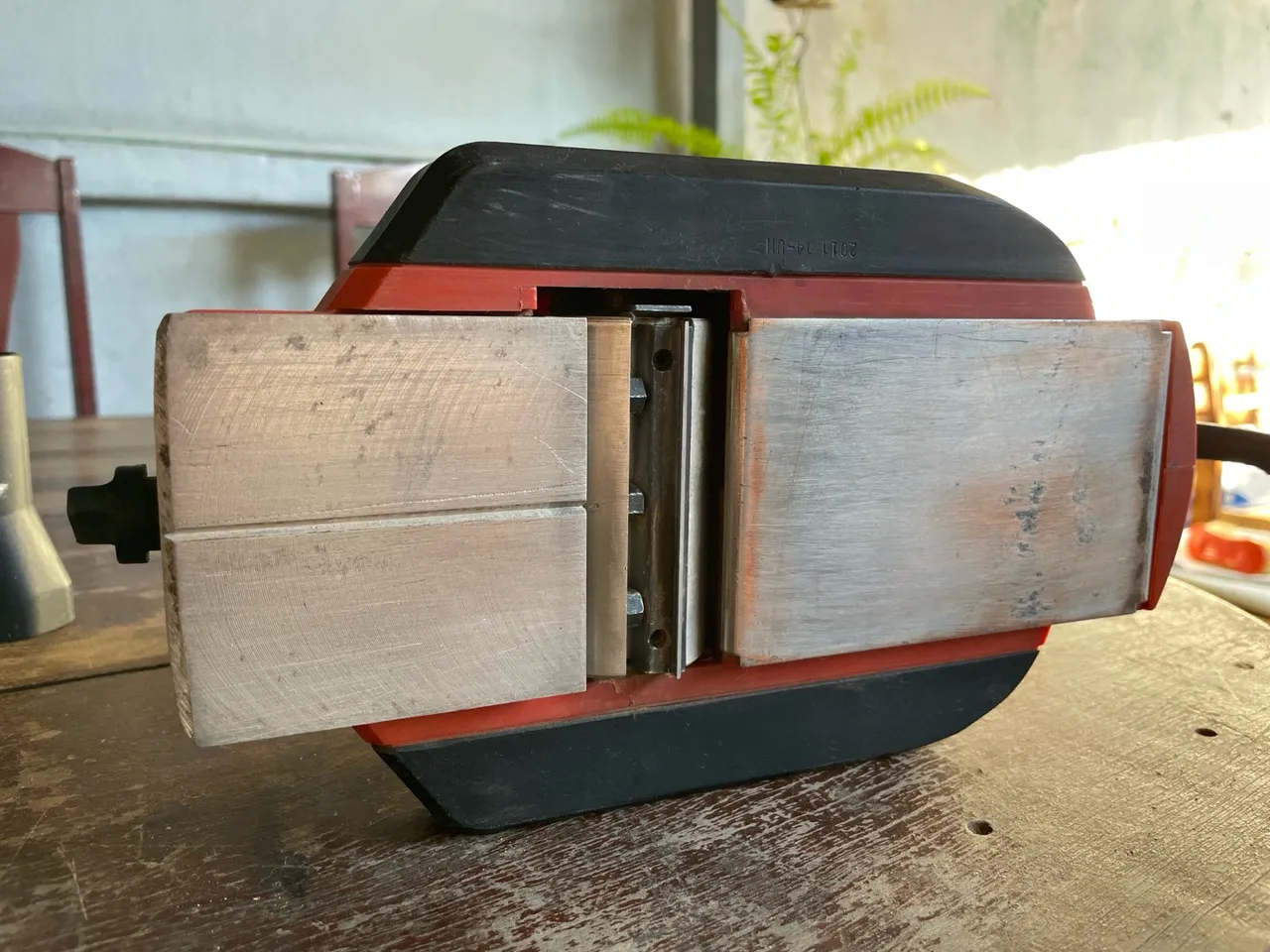 Plaina Elétrica black decker 127v