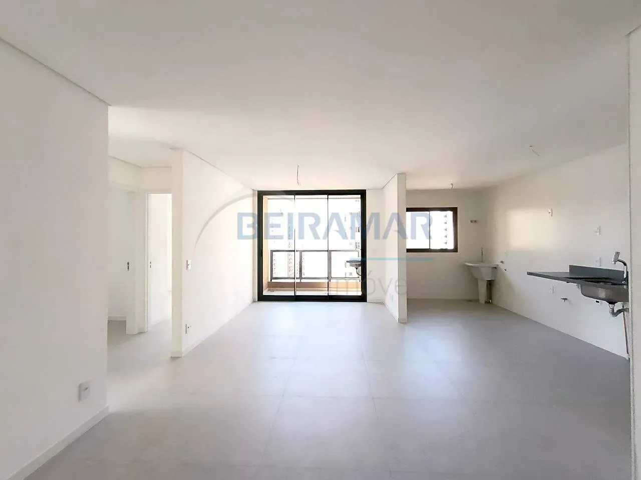 Apartamento com 3 Quartos, 1 Suíte, Varanda e Lazer Completo à Venda no Residencial Casa P