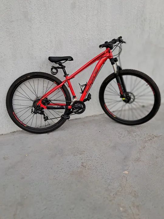 Bicicleta Oggi 29 quadro 15,5 semi nova + capacete preto fosco + Cadeado com chave - Foto 5