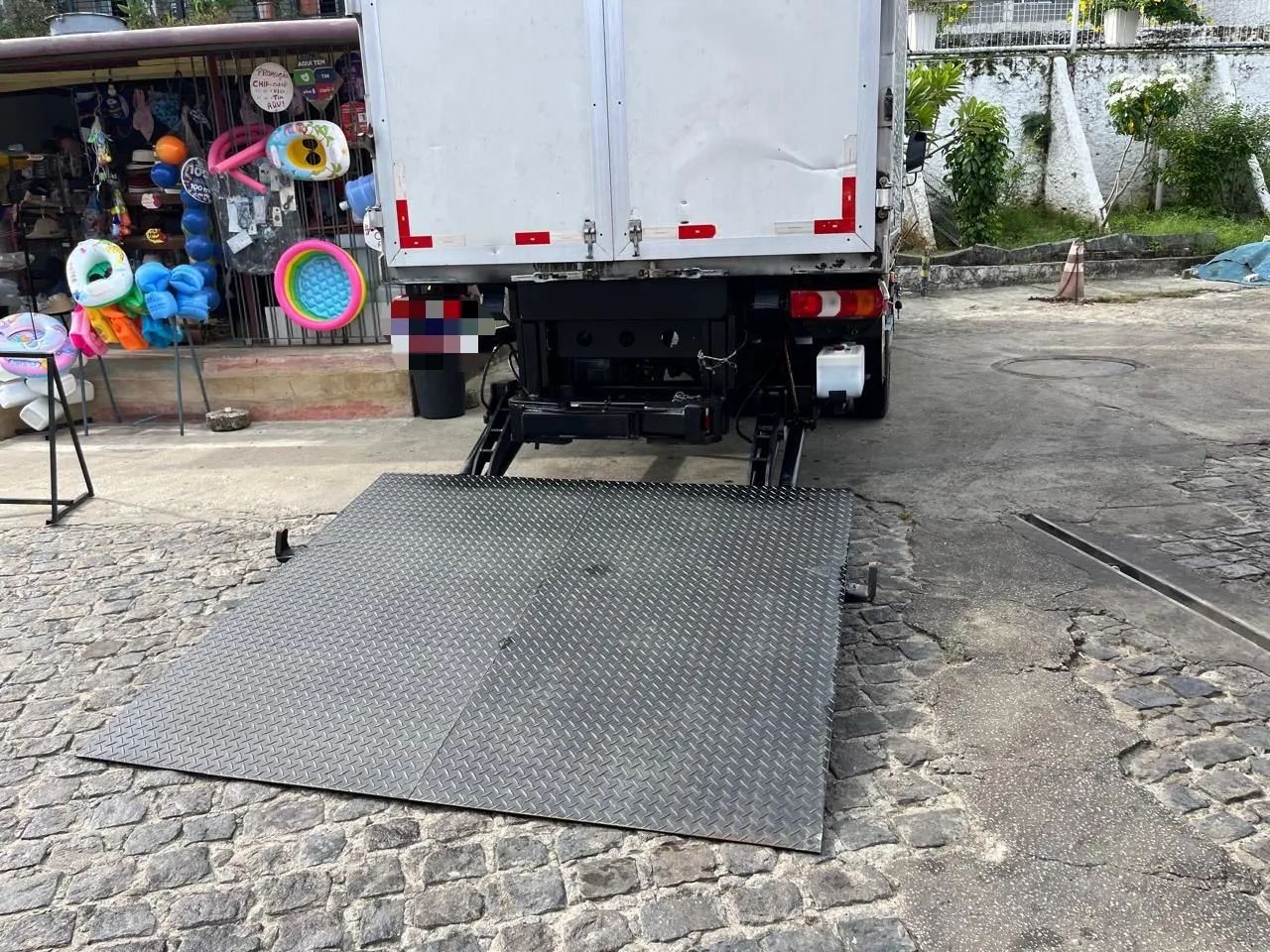 Accelo 815 ce 2021 com plataforma hidráulica Marksell MKS 1200.Único dono. - Foto 5