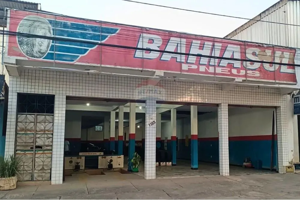 Alugo ponto comercial de 275m² na Avenida Getúlio Vargas