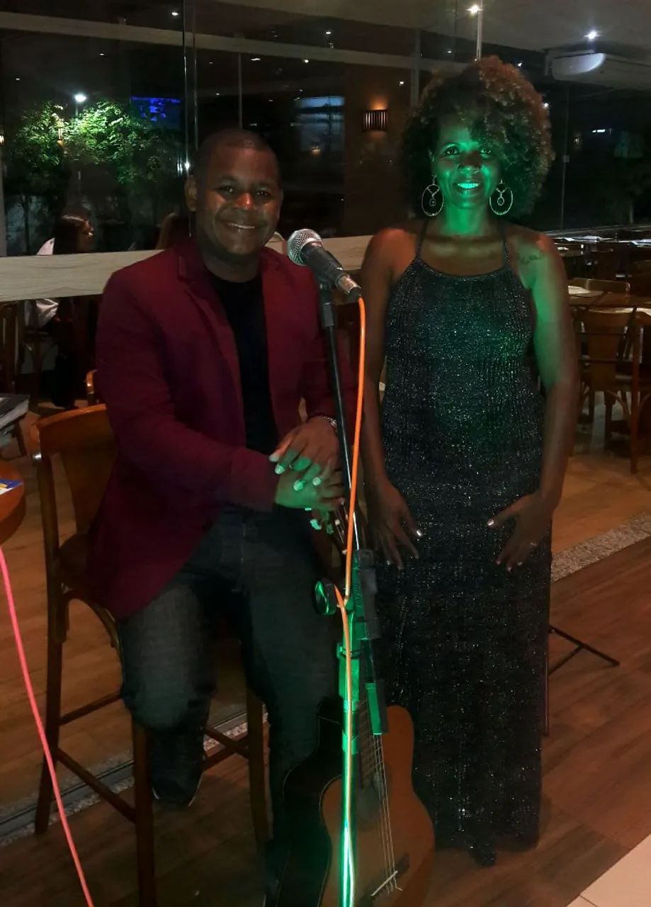 Voz e violão  - Foto 2